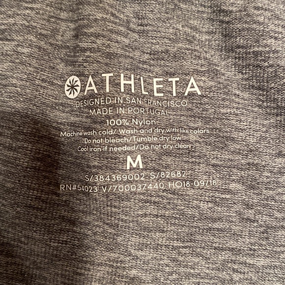 Womens Athleta tank size medium - Picture 5 of 7